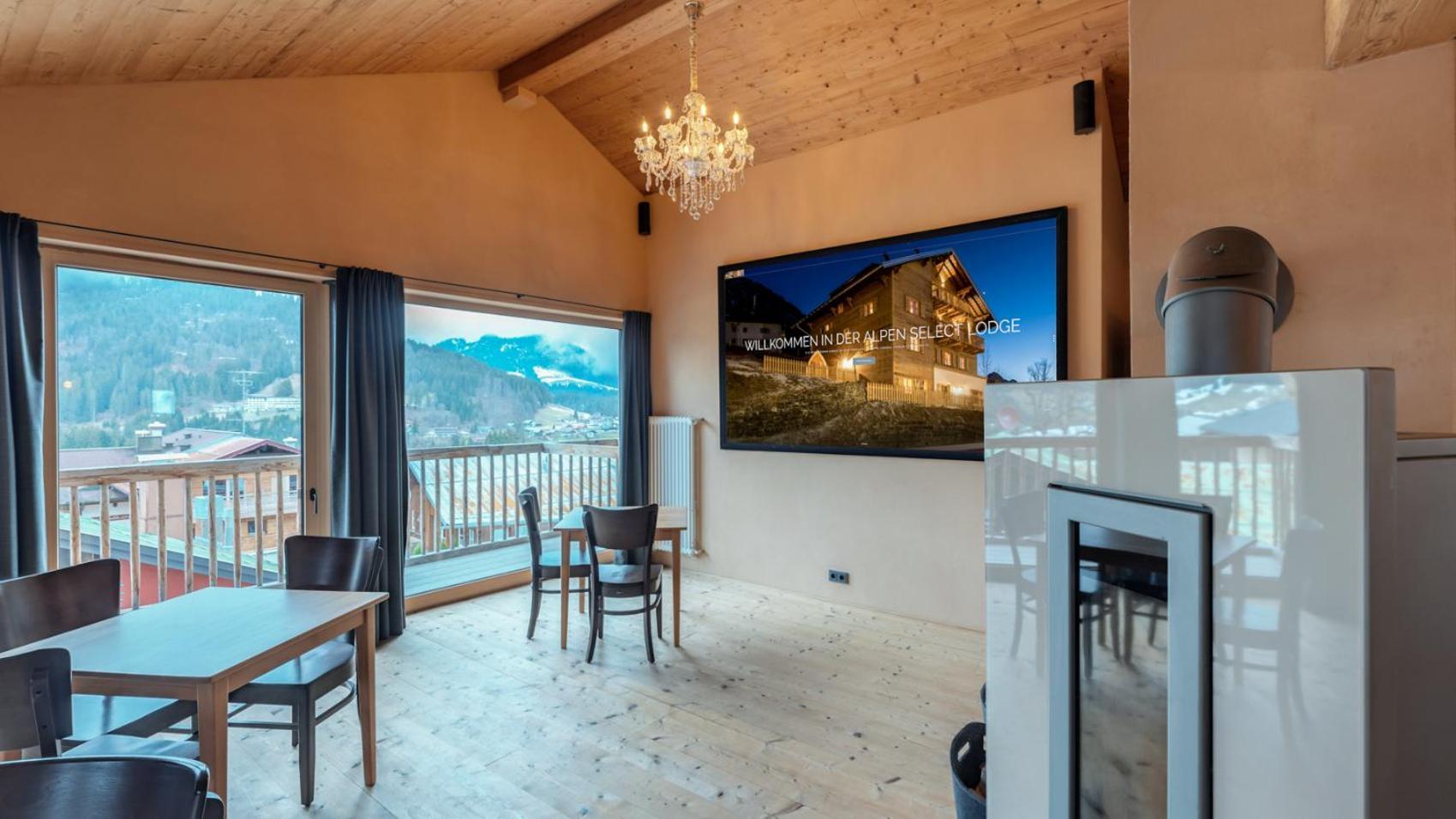 Alpen Select Lodge Kleinwalsertal Рицлерн Екстериор снимка