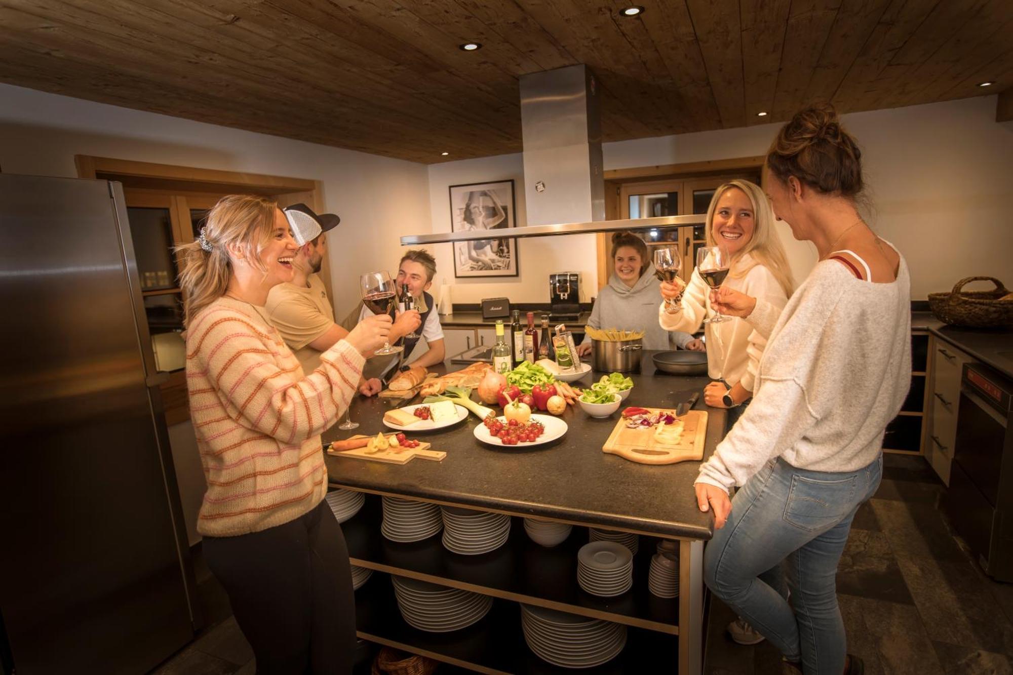 Alpen Select Lodge Kleinwalsertal Рицлерн Екстериор снимка