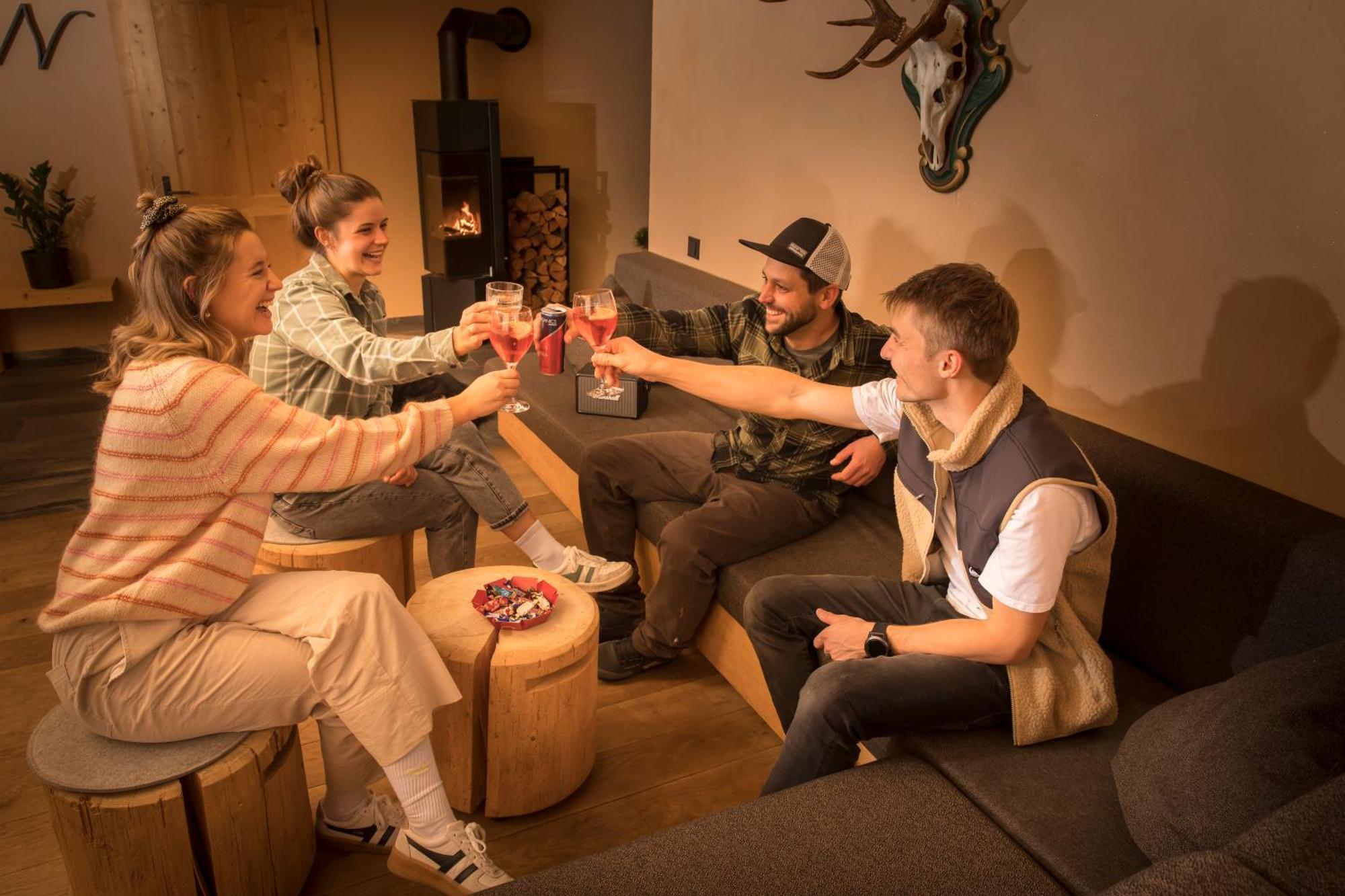 Alpen Select Lodge Kleinwalsertal Рицлерн Екстериор снимка