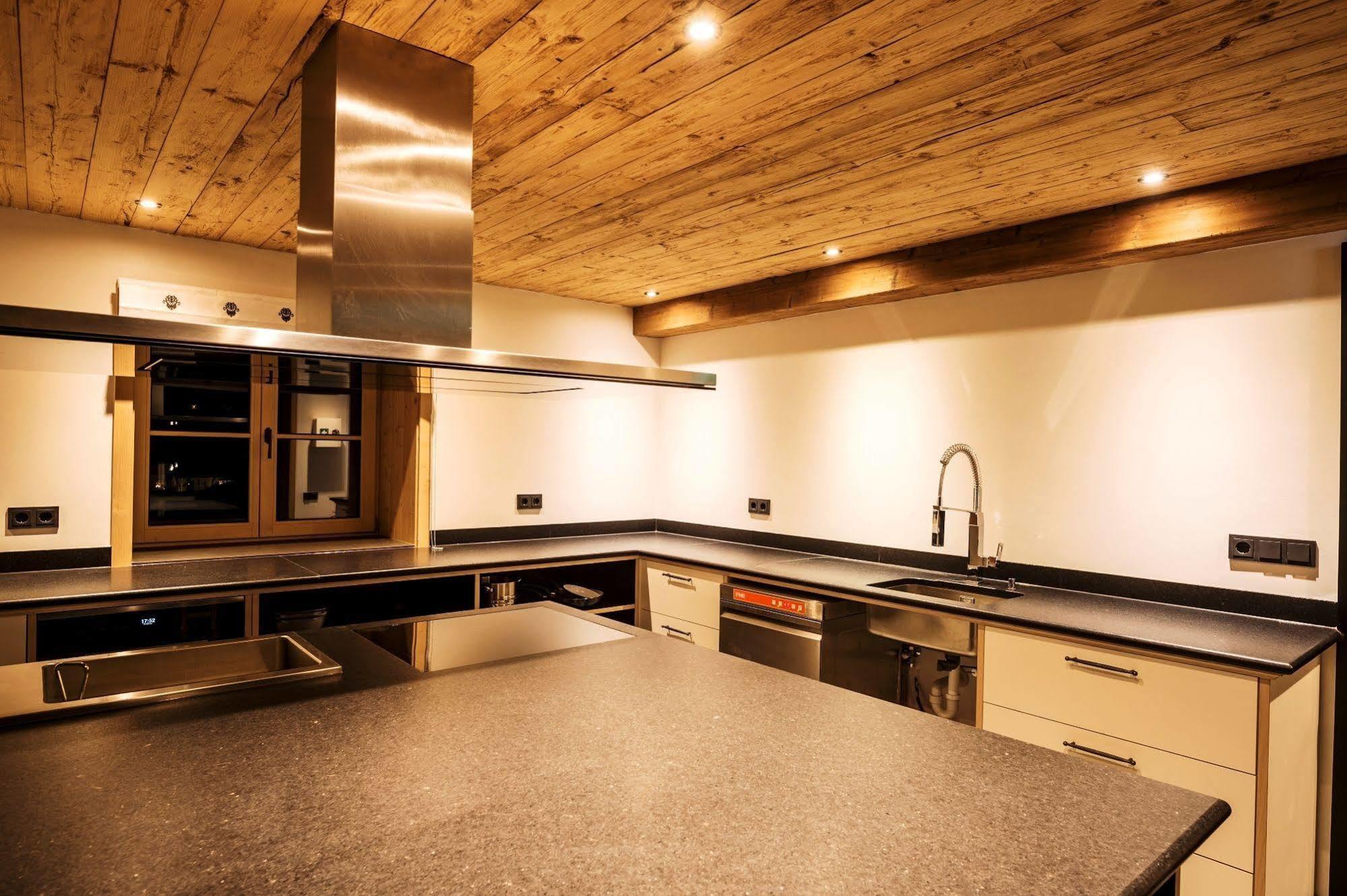 Alpen Select Lodge Kleinwalsertal Рицлерн Екстериор снимка
