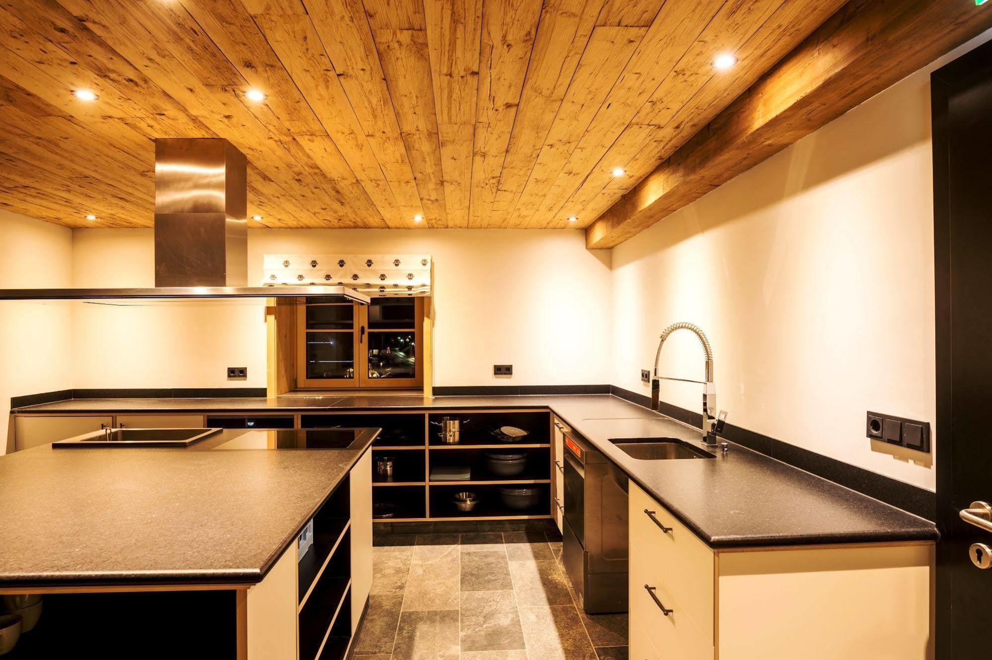 Alpen Select Lodge Kleinwalsertal Рицлерн Екстериор снимка