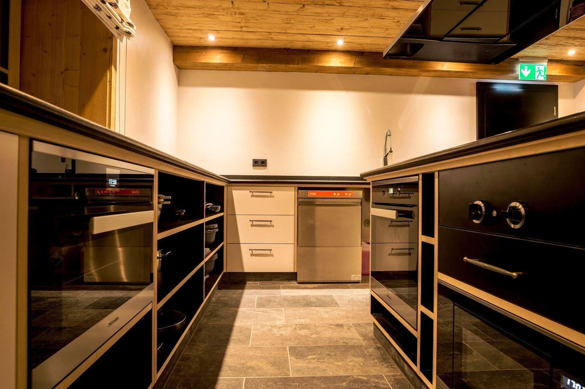 Alpen Select Lodge Kleinwalsertal Рицлерн Екстериор снимка
